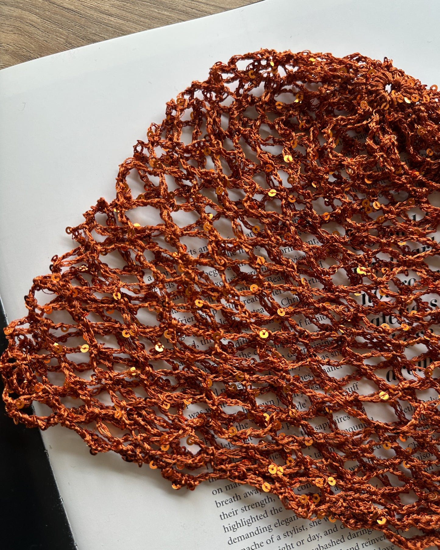 Mesh Hat Naranjo con Lentejuelas