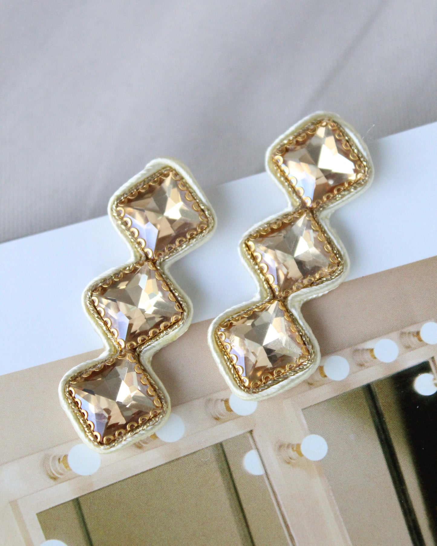 Aros Atria Dorado