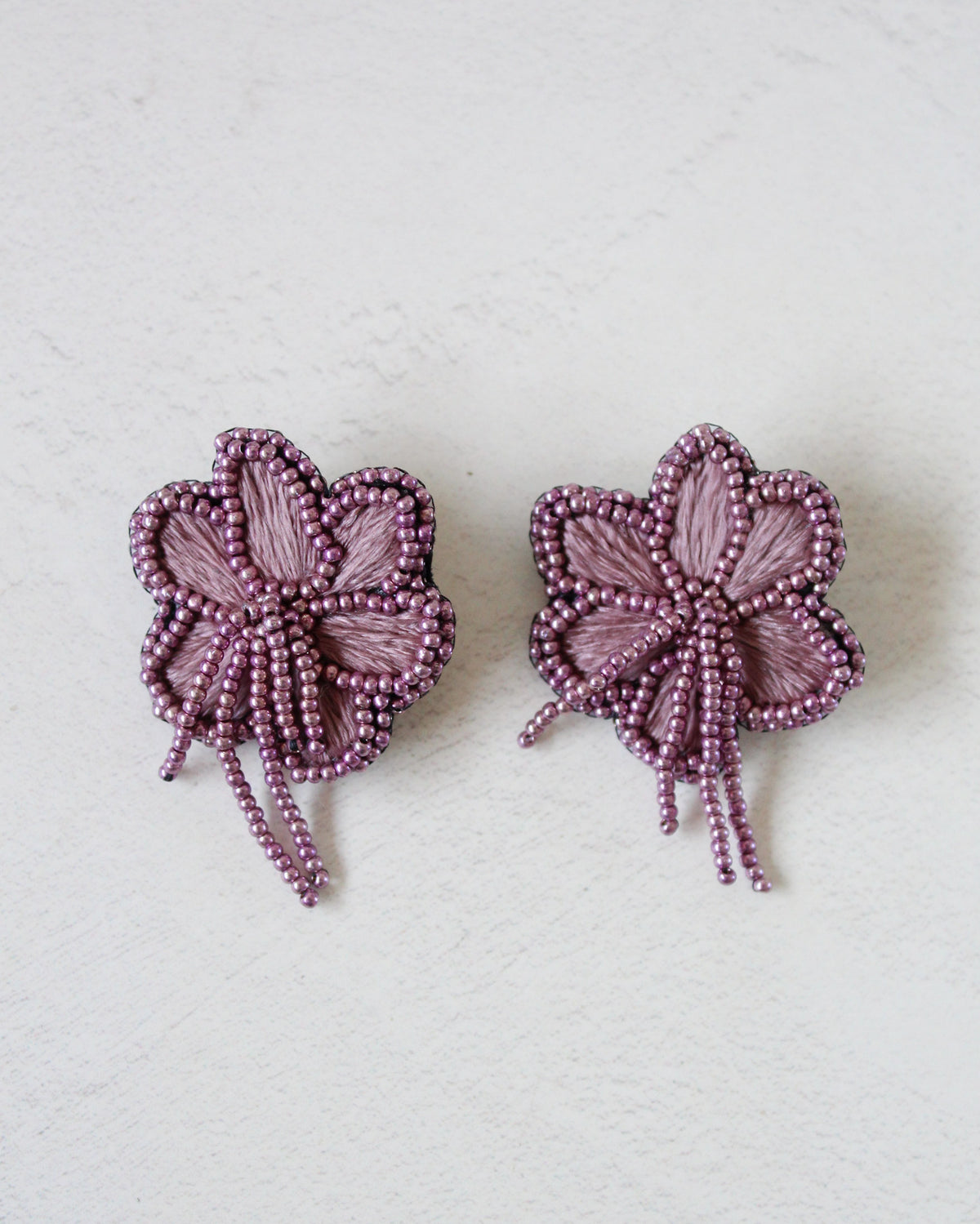 Aros Flor Flecos Monocromático
